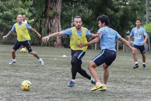 KL37_10112016_HARIMAU