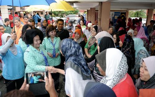 KL37_11012013_KRISIS_AIR_ROSMAH