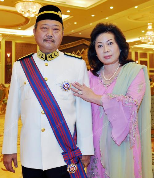KL37_11102012_AGONG