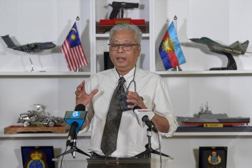 DATUK SERI ISMAIL SABRI YAAKOB
