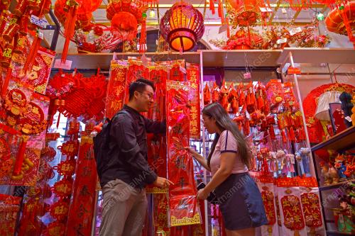 TINJAUAN PERSIAPAN TAHUN BARU CINA