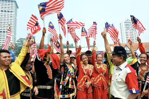 DATUK SERI DR RAIS YATIM