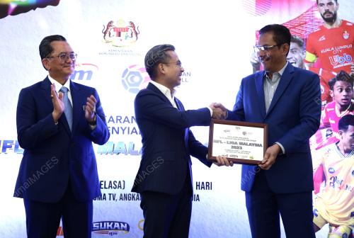 FAHMI FADZIL