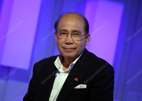 DATUK SERI WAN AHMAD WAN OMAR