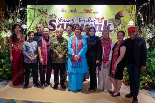 MALAM MEDIA YOURS TRULY SARAWAK