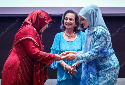 THE KUALA LUMPUR SPEAKERS CLUB