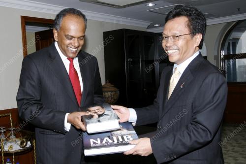 DATUK SERI SHAFIE APDAL