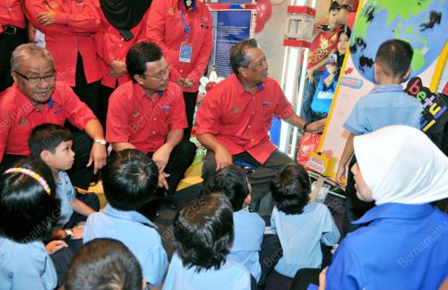 TAN SRI MUHYIDDIN YASSIN