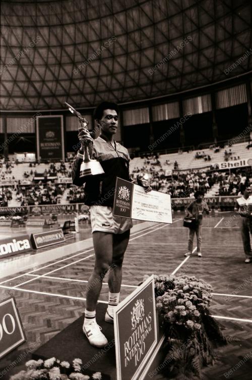 BADMINTON TERBUKA