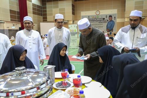 TAN SRI DR MOHD DAUD BAKAR