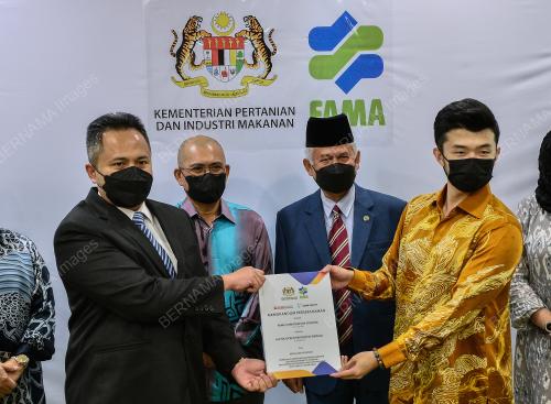 MAJLIS MENANDATANGANI PERJANJIAN PERSEFAHAMAN DI ANTARA FAMA CORPORATION SDN. BHD. DAN ALPHA OCEAN RESOURCES BERHAD GROUP