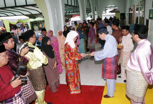 SULTAN SHARAFUDDIN