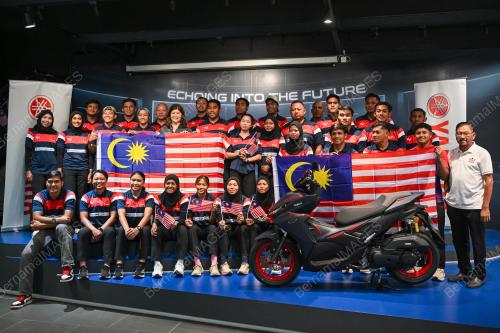 PENYERAHAN JALUR GEMILANG KEPADA BUNGA RAYA 7S