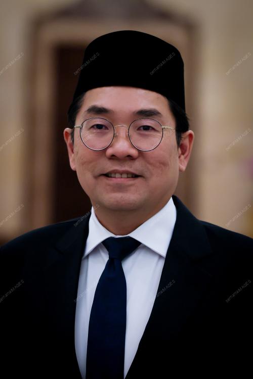 KL37_17122025_ANGKAT_SUMPAH