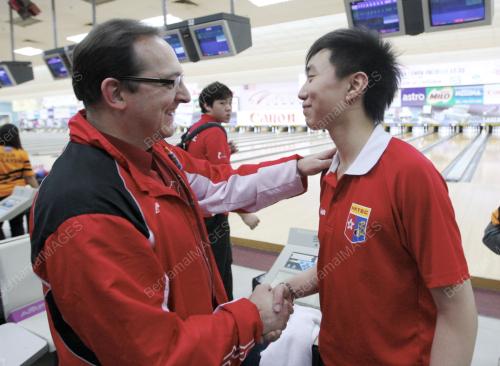 BOWLING