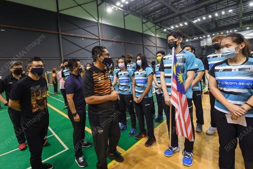 DATUK SERI AHMAD FAIZAL AZUMU
