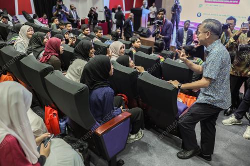DATUK FAHMI FADZIL