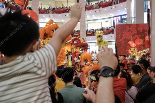 DEKORASI TAHUN BARU CINA 2025