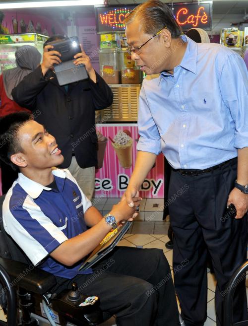 KL37_19032012_MOU_UIA
