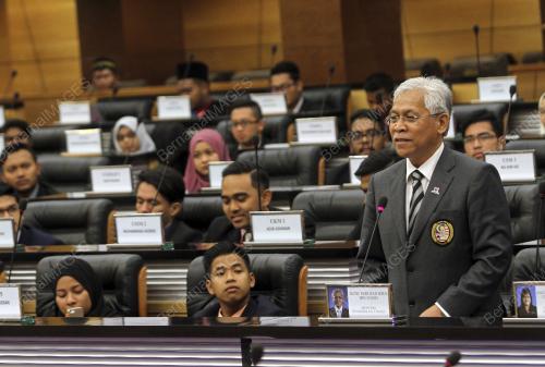 KL37_19072017_PARLIMEN_BN201707058481