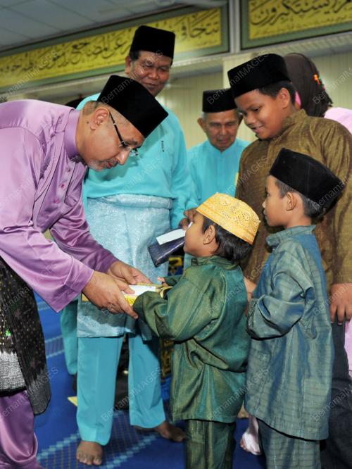 SUMBANGAN ANAK-ANAK YATIM