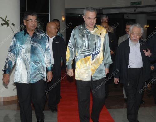 RAJA DR NAZRIN SHAH