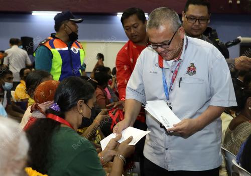 DATUK HAJI AZMI ABDUL HAMID