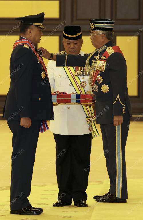 AL-SULTAN ABDULLAH RI'AYATUDDIN AL-MUSTAFA BILLAH SHAH