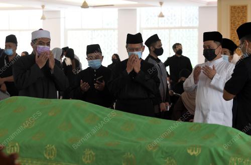 TUN RAHAH MOHAMED NOAH