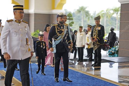 ISTIADAT PERTABALAN YANG DI-PERTUAN AGONG KE-17
