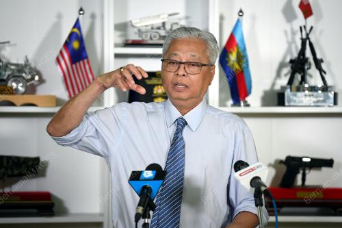 DATUK SERI ISMAIL SABRI YAAKOB