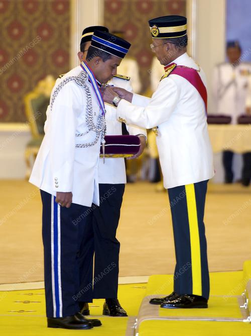 KL37_21062012_AGONG