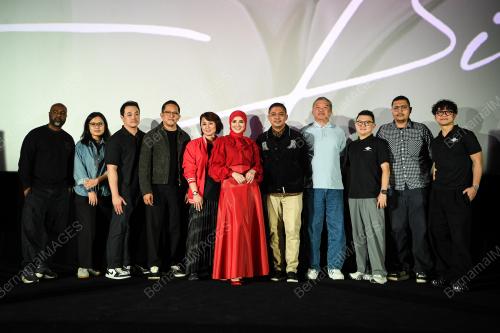 FAZURA DAN ADE GOVINDA