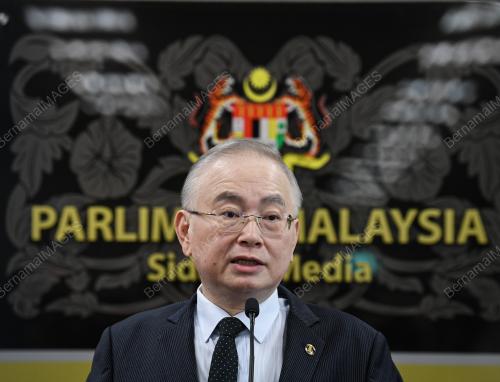 DATUK SERI IR DR. WEE KA SIONG