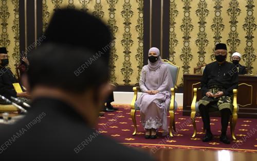 DATUK SERI ISMAIL SABRI YAAKOB