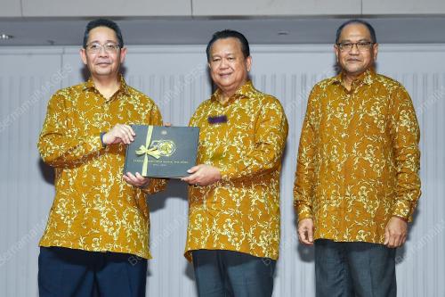 DATUK SERI ALEXANDER NANTA LINGGI