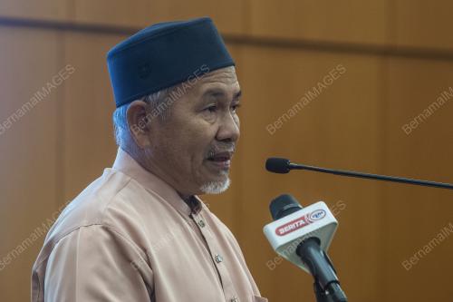 DATUK SERI TUAN IBRAHIM TUAN MAN