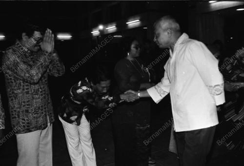 MAKAN MALAM PELADANG