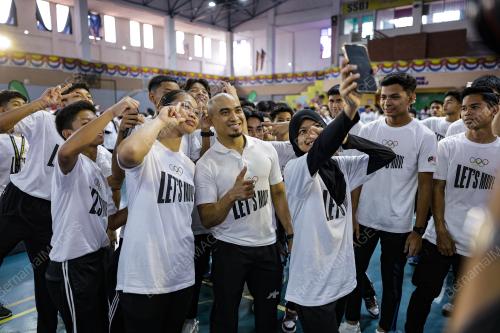 DATUK MOHD AZIZULHASNI AWANG