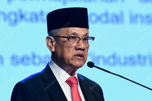 DATUK DR ANWAR RIDHWAN