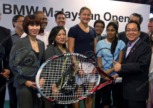 KL37_24022011_BMW_OPEN