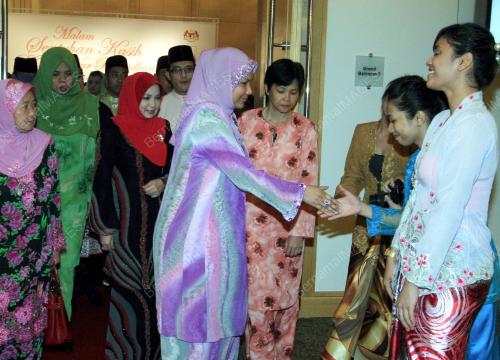 TUANKU NUR ZAHIRAH