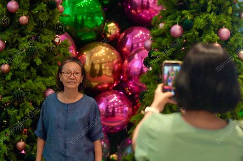 TINJAUAN PERSIAPAN HARI KRISMAS