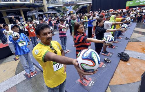 KL37_26042014_NAZA_BRAZIL