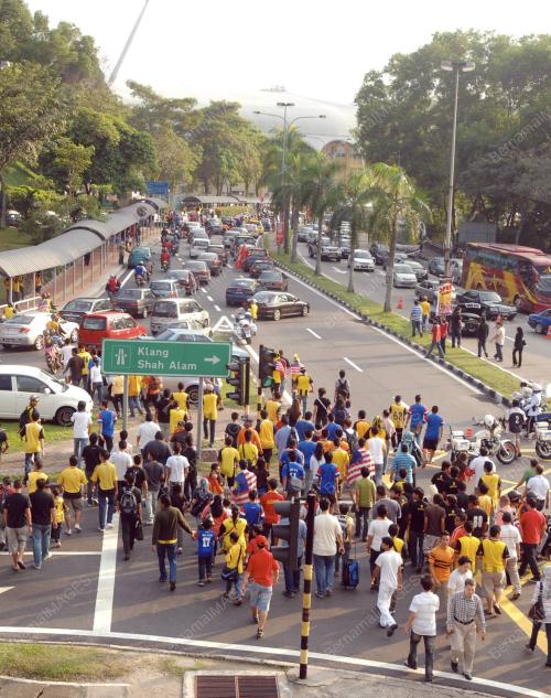 BOLA SEPAK AFF SUZUKI