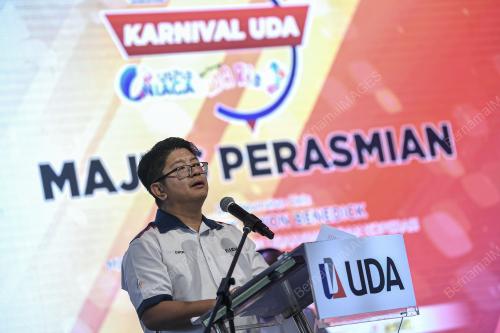 DATUK EWON BENEDICK