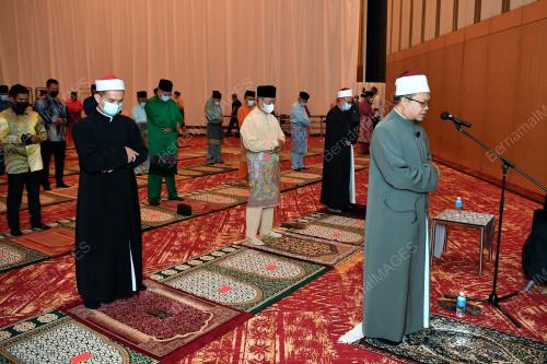 TAN SRI MUHYIDDIN YASSIN
