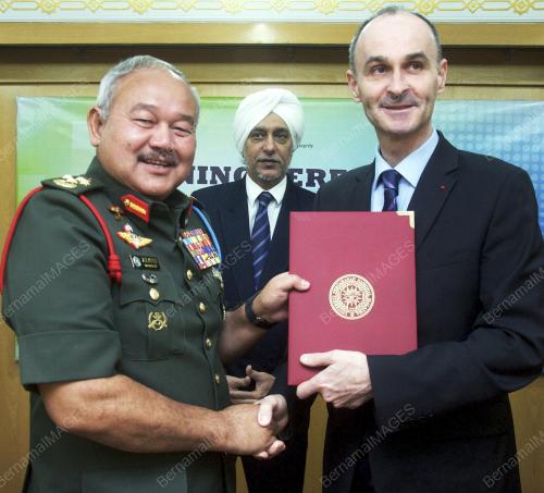 KL37_29012014_MOU_UPNM_n_ISAE