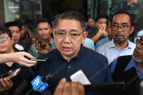 DATUK SERI SALAHUDDIN AYUB