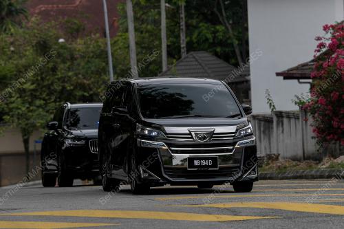 BEBERAPA KENDERAAN MEMBAWA MENTERI TIBA DI RUMAH PERDANA MENTERI